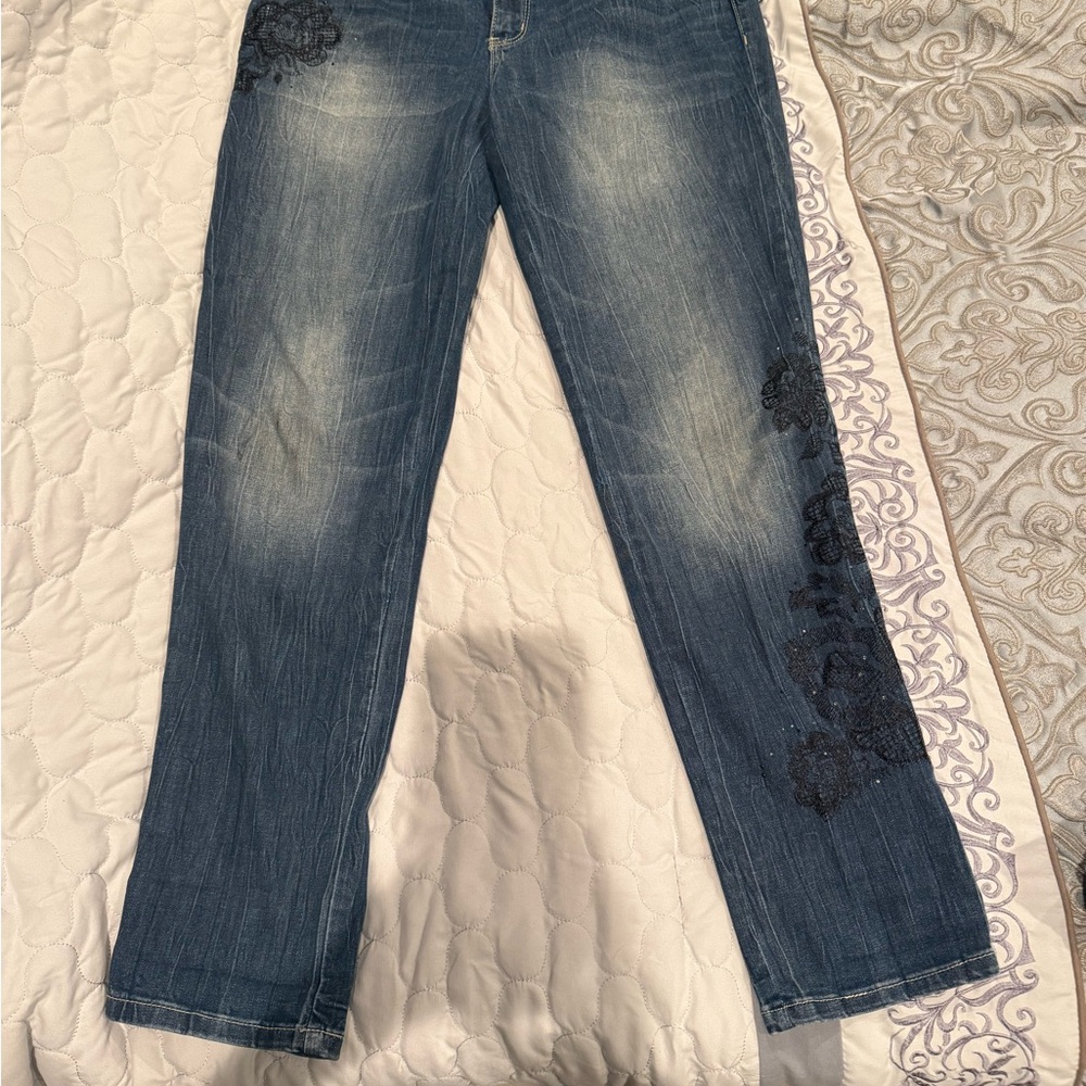 Chico's Blue Straight Leg Jeans with Classic Fading